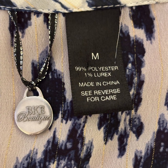 BKE Blue and White Patterned Blouse - Picture 2 of 7